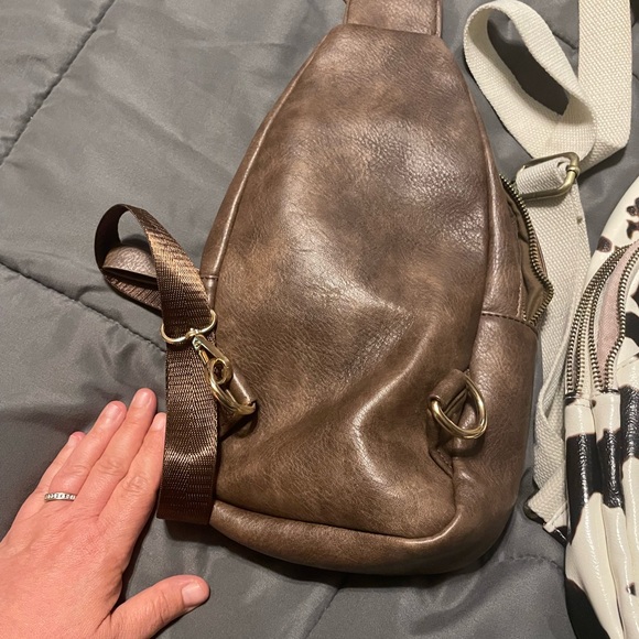 Stylish Brown and Cow Print Crossbody Bags - Picture 3 of 7